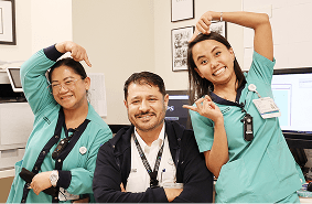 Doctor receiving award